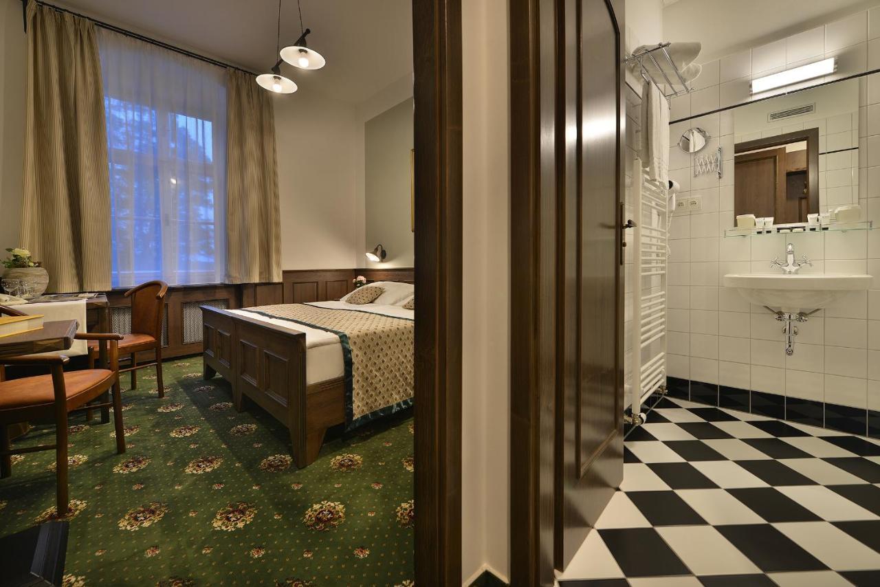 Hotel Podhrad Hluboká nad Vltavou Esterno foto