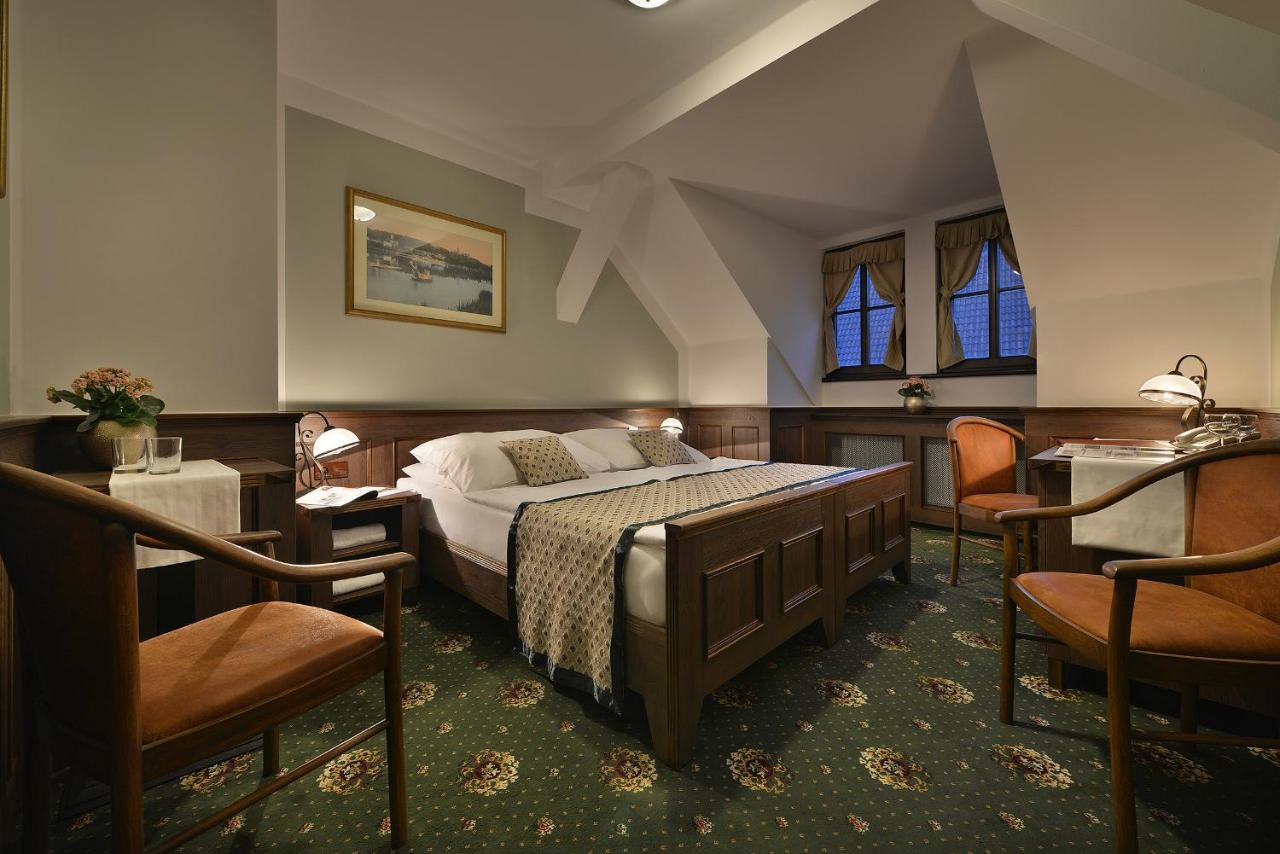 Hotel Podhrad Hluboká nad Vltavou Esterno foto