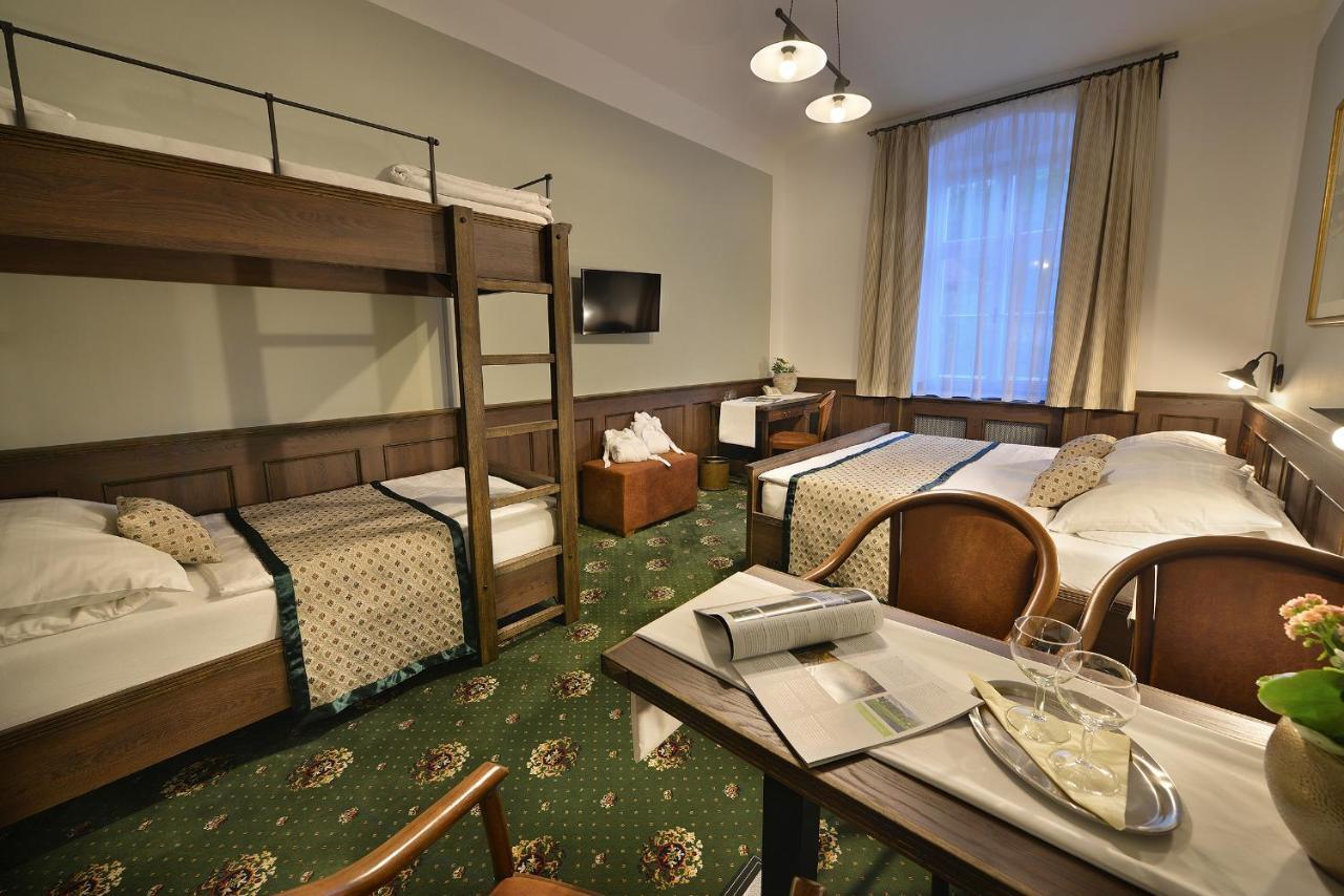 Hotel Podhrad Hluboká nad Vltavou Esterno foto