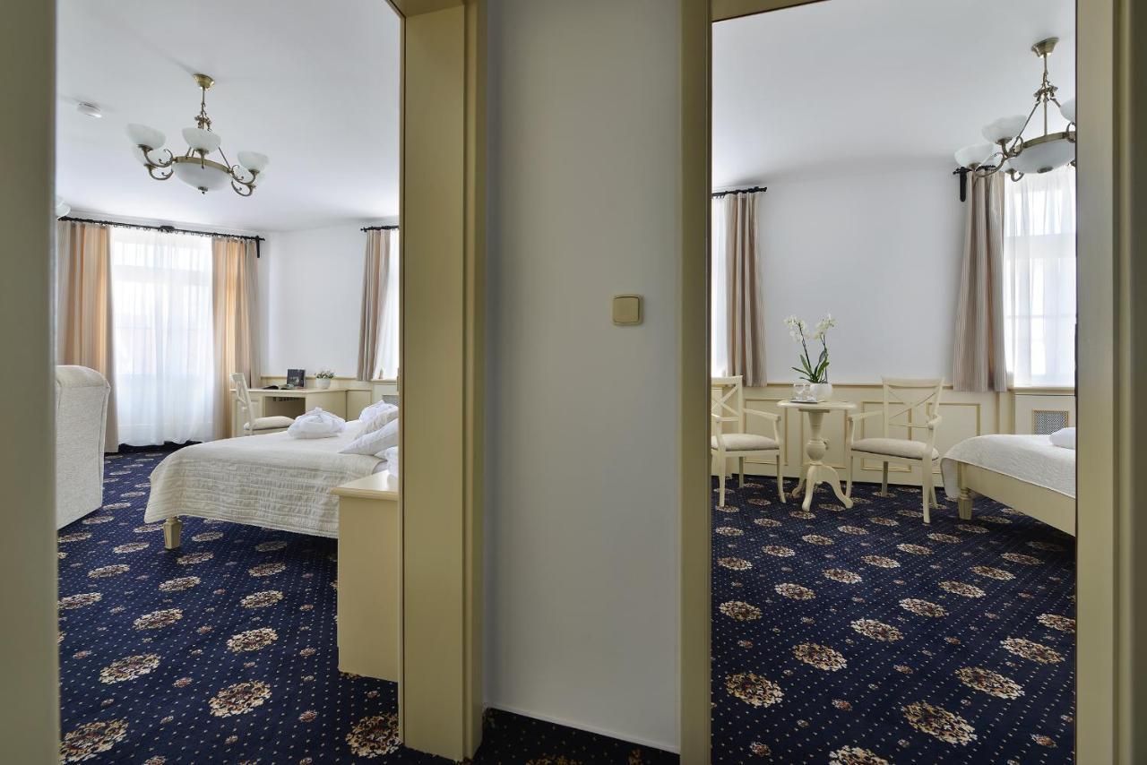 Hotel Podhrad Hluboká nad Vltavou Esterno foto