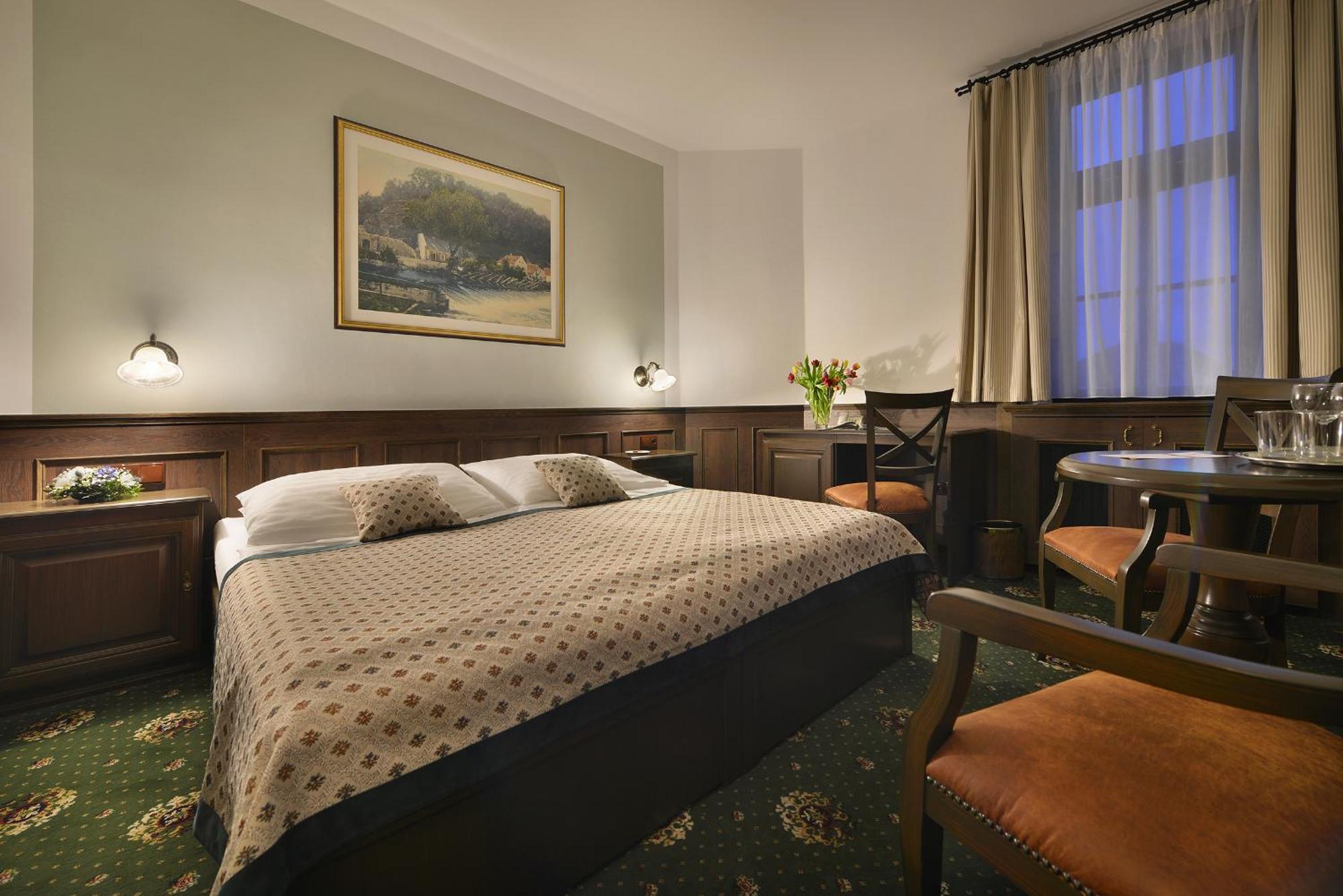 Hotel Podhrad Hluboká nad Vltavou Esterno foto
