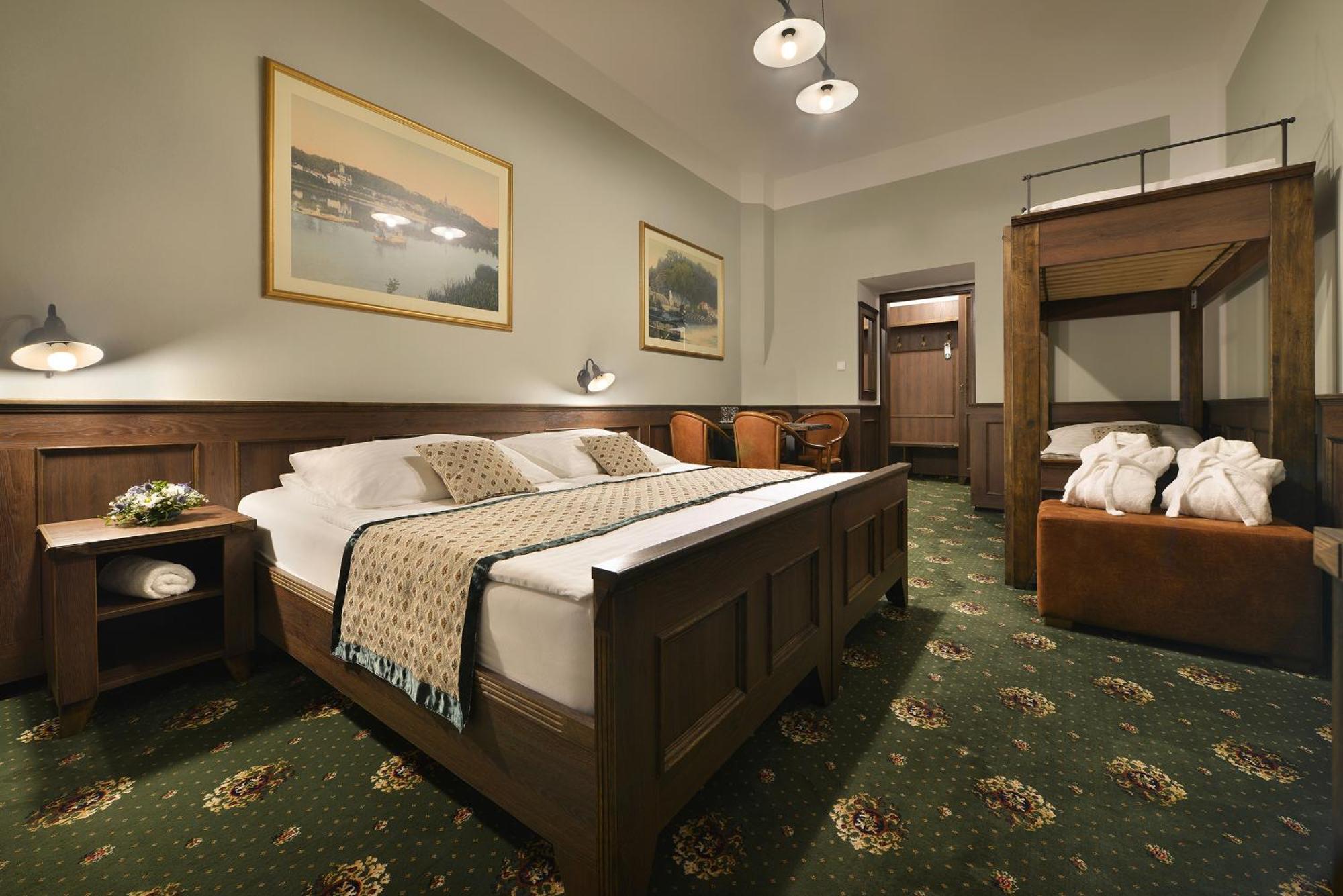 Hotel Podhrad Hluboká nad Vltavou Esterno foto