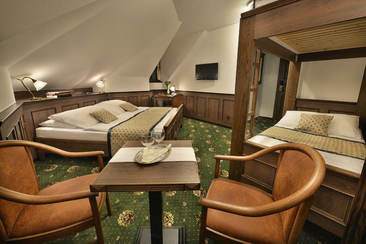 Hotel Podhrad Hluboká nad Vltavou Esterno foto